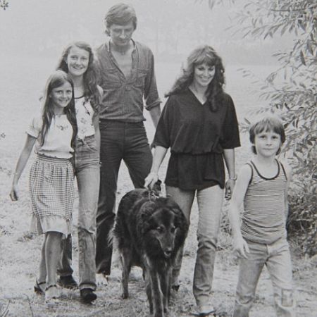 David's two daughters, Jenny and His son, Christian